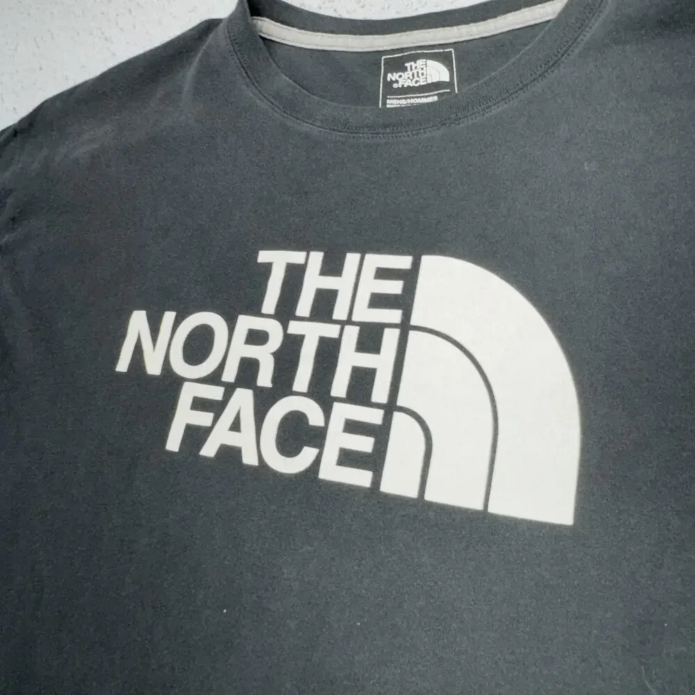 The North Face Shirt Mens Large Black Standard Fit Big Logo‎ Graphic T-Shirt Tee